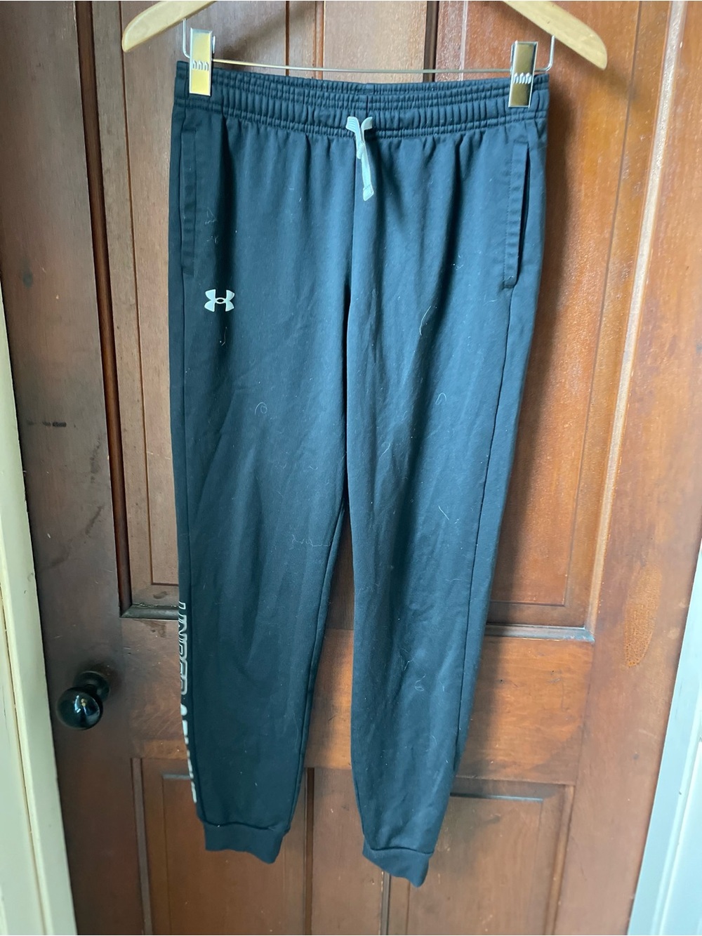 Under Armour boys youth large black athletic pants